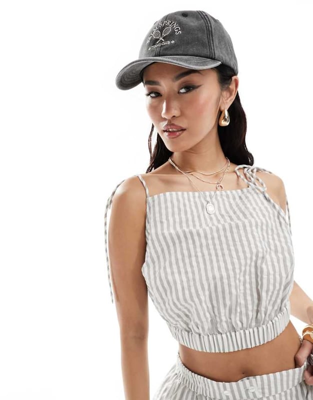 Tops by ASOS DESIGN Can't top this Square neck Tie straps Elasticated underband Open back Cropped length Regular fitSold By: Asos