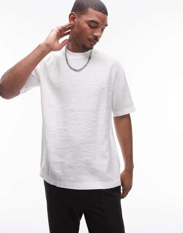 T-shirts by Topman This is Topman Plain design Crew neck Short sleeves Oversized fitSold By: Asos