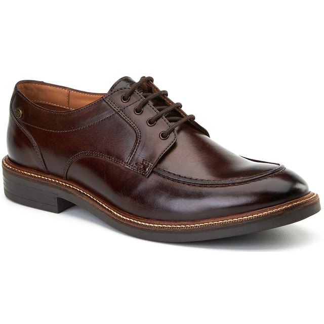 Base London Surrey Leder Herren Schnürschuhe Burnt Brown Fügen Sie Ihrer Garderobe mit den Surrey-Schuhen von Base London etwas Abwechslung hinzu. Hergestellt aus hochwertigem Leder, hebt die Schürze und die Ziernähte diesen eleganten Schuh von Ihrem alltäglichen Brogue oder Derby ab. Enthält eine Ortholite-Einlegesohle für zusätzlichen Komfort.