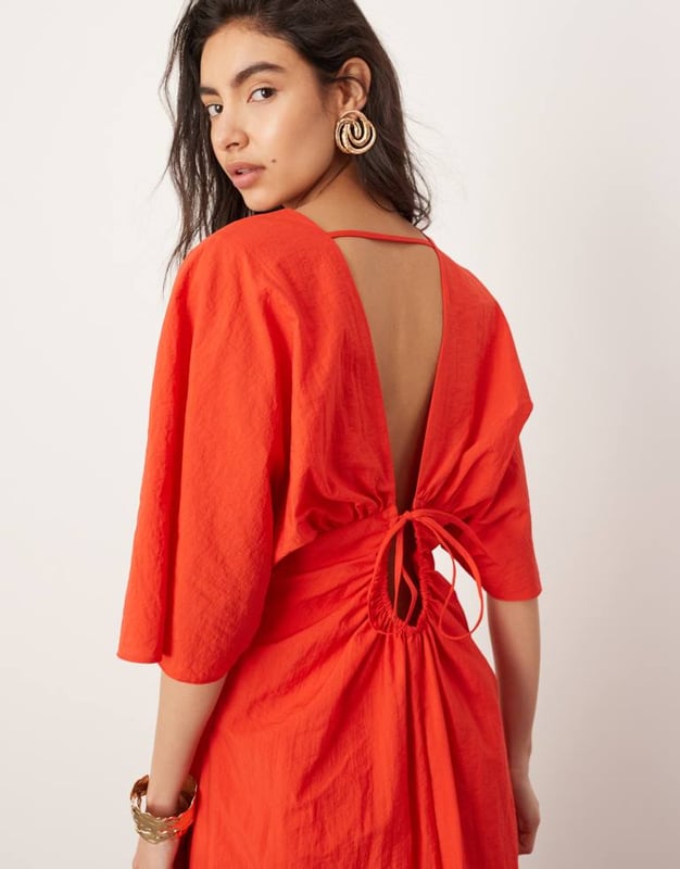 Dresses by ASOS EDITION No need to keep scrolling Plain design V-neck Flared sleeves Ruched waisy Cut-out back Tie-back fastening Regular fitSold By: Asos