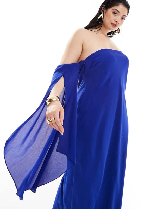 Dresses by ASOS Curve Do get caught wearing it twice Bandeau style Draped split sleeves Zip-side fastening Maxi cut Regular fitSold By: Asos