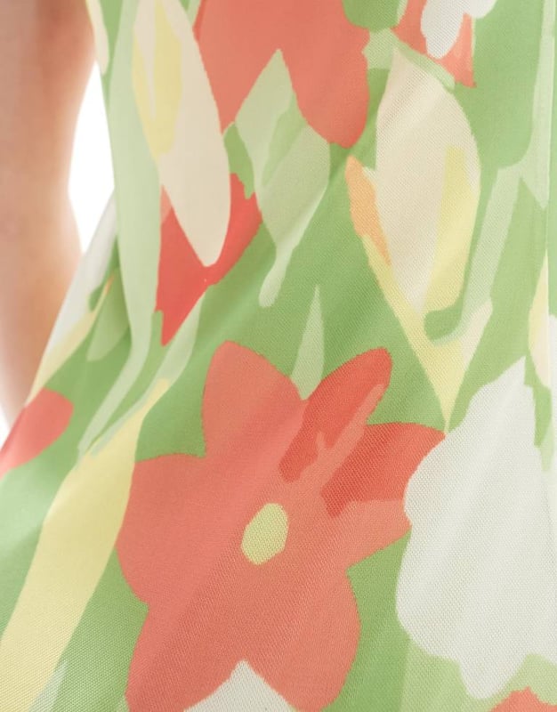 Dresses by Vero Moda Tall Coming soon to your IG feed Floral design Round neck Sleeveless style Slim fitSold By: Asos