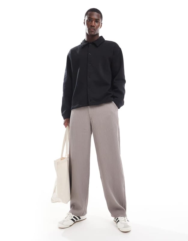 Shirts by Selected Homme May cause compliments Spread collar Button placket Long sleeves Buttoned cuffs Oversized fitSold By: Asos