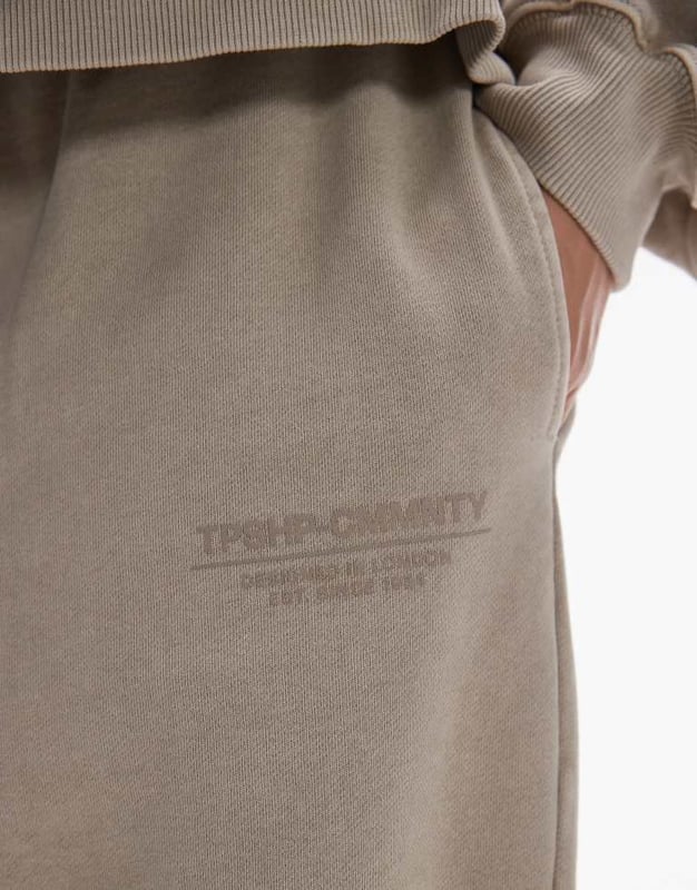 Trousers & Leggings by Topshop This is Topshop Hoodie sold separately Elasticated waistband Functional pockets Elasticated cuffs Regular, tapered fitSold By: Asos