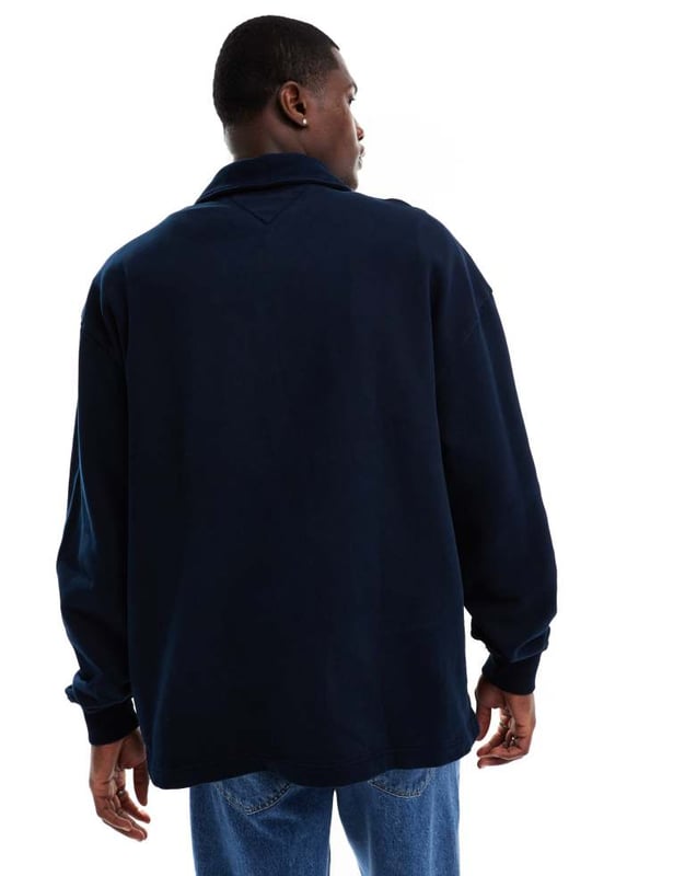 Hoodies & Sweatshirts by Tommy Jeans Sweater weather Branded design Spread collar Long sleeves Partial zip fastening Regular fitSold By: Asos