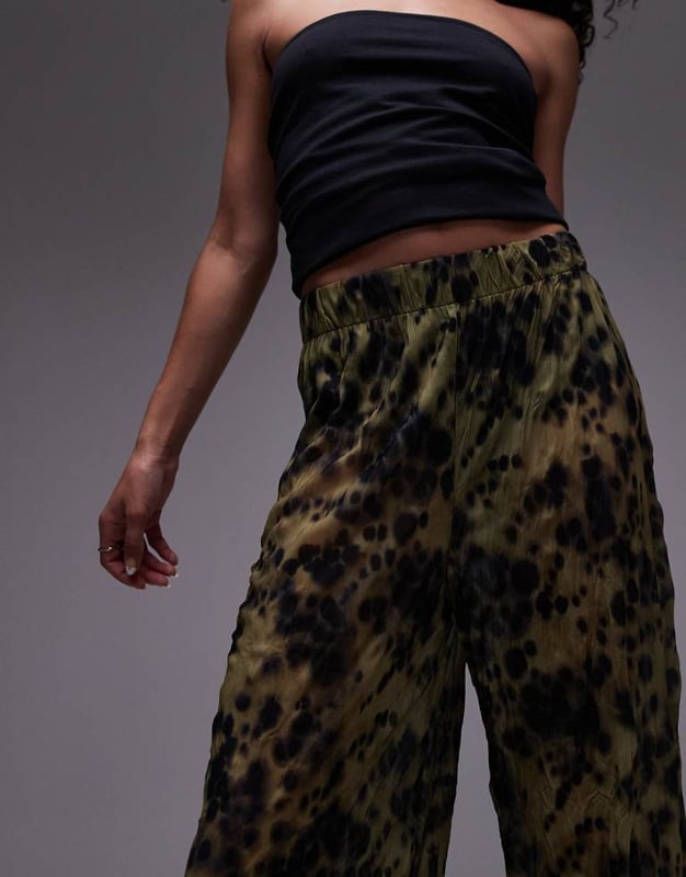 Trousers & Leggings by Topshop This is Topshop Abstract design Regular rise Elasticated waistband Wide legSold By: Asos