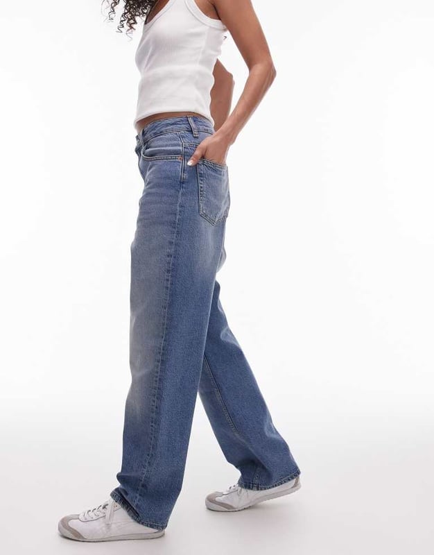 Jeans by Topshop This is Topshop Relaxed, tapered fit High rise Belt loops Five pocketsSold By: Asos