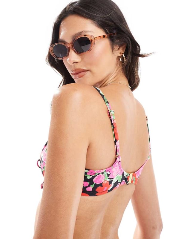 Swimwear & Beachwear by Boux Avenue Floral design Non-padded cups Underwire support Tie detail Adjustable straps Clasp closureSold By: Asos