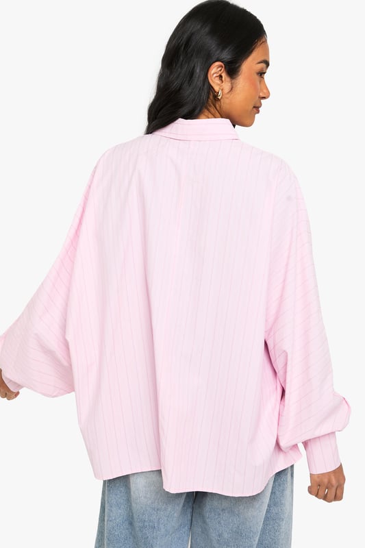 Steal the style top spot in a statement separate from the tops collectionCamis or crops, bandeaus or bralets, we've got all the trend-setting tops so you can stay statement in separates this season. Hit refresh on your jersey basics with pastel hues and pick a quirky kimono to give your ensemble that Eastern-inspired edge. Off the shoulder styles are oh-so-sweet, with slogans making your tee a talking point.