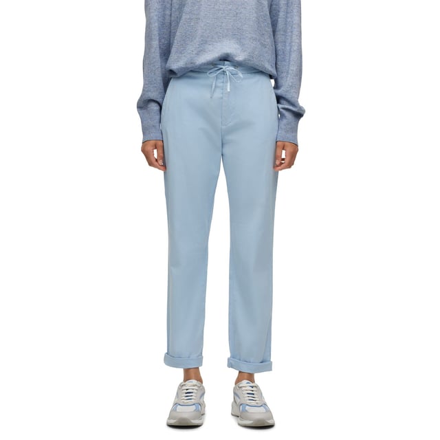 Dames BOSS C Tapata-D broek in licht - pastelblauw- Elastische tailleband met trekkoord- Haak- en ritssluiting- Schuine zakken voor- Paspelzak achter- Verven in kledingstuk- Stretch stof- 97% Katoen 3% Elastaan.  Machinewasbaar.- Ref: 50492621-450