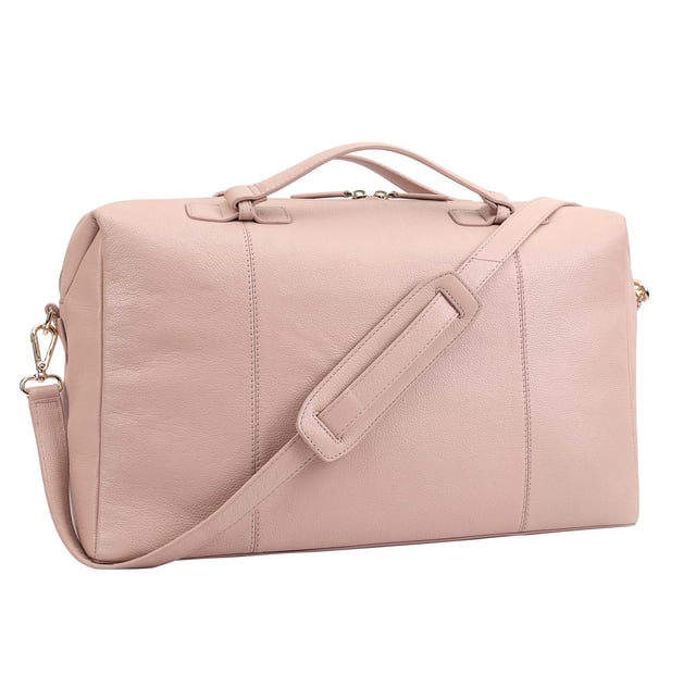 This Paul Costelloe ODELIA Weekend/Duffle Bag benefits from having top handles and an adjustable shoulder strap so you can wear it however you find most comfortable! Roomy enough for all your overnight essentials. It is sturdy yet light to carry. Perfect for long weekend stay or as a hospital bag for you and the new baby. Designed with one large main compartment as well as a secure interior pockets, it can hold all your essentials with ease.