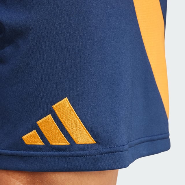 Classic AS Roma with a modern twist. These adidas third kit shorts borrow colours from iconic club kits before applying a contemporary finish for a football look that fits in everywhere. A 1930s-era badge is the star of the show. But it's the 21st-century AEROREADY tech working in the background that makes them feel as good as they look.This product is made with 100% recycled materials. By reusing materials that have already been created, adidas help to reduce waste and our reliance on finite resources and reduce the footprint of the products adidas make.  - Regular fit - Drawcord on elastic waist - 100% polyester (recycled) - AEROREADY - AS Roma woven crest  Shipped by adidas