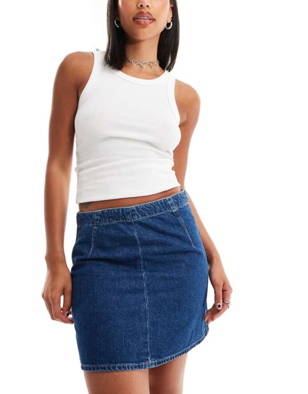 Skirts by Calvin Klein Jeans Skirt season: pending Mid rise Zip-side fastening Branded patch to reverse Regular fitSold By: Asos