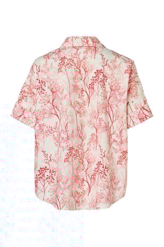 Deze lente en zomer staan vrolijke prints volop in de schijnwerpers! De Leeds blouse met korte mouwen springt in het oog door zijn opvallende oranje botanische print. De levendige bloemen en planten in tinten van oranje, roze en rood maken deze blouse tot een echte eyecatcher. De blouse heeft korte mouwen met een omslag en een drop shoulder effect, wat zorgt voor een relaxte, moderne uitstraling. De oranje geprinte blouse valt tot op de heup, heeft een oversized pasvorm en een afgeronde onderkant met een langere achterkant. Gemaakt van 100% katoen, biedt deze blouse ademend comfort op de warmere dagen. Stijltip: De Leeds blouse is ook verkrijgbaar in een blauwe print, of kies voor de Leeds check blouse met een vrolijk ruitpatroon in groen/wit of blauw/wit.
