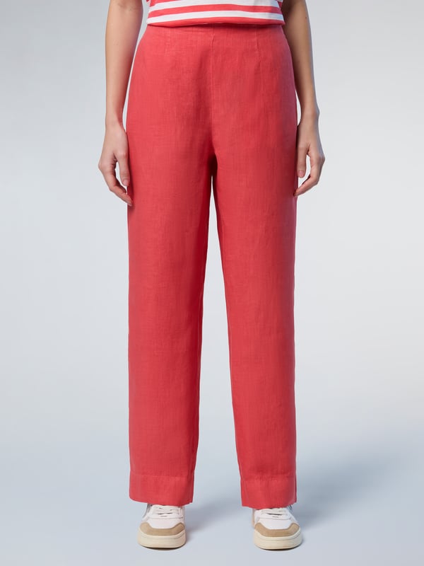 Luftige Sommereleganz vom Feinsten. Diese Hose mit weitem Bein und hoher Taille ist aus umweltfreundlichem European Flax™ hergestellt: zertifizierte gentechnikfreie Fasern, die in Europa ohne Bewässerung angebaut werden. Mit Abnähern vorne und Gummizug hinten für Stil und Komfort gleichermaßen.