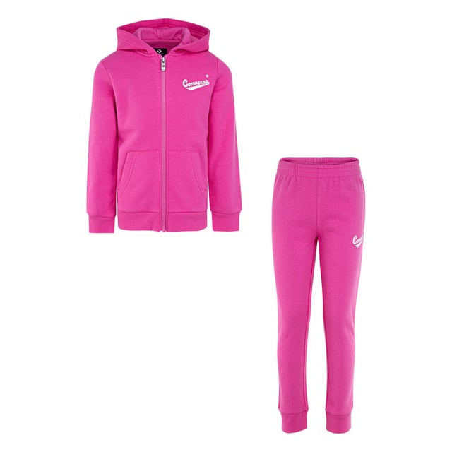 Lined hood.Zip fastening.Side pockets.Ribbed cuffs and hem.Elasticated waistband.Ribbed cuffs.Printed branding.