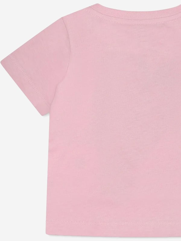 Stella McCartney inspire imagination and creative expression in their colourful designs. This baby girls rose short sleeve t-shirt is woven from the finest high quality organic cotton. It showcases a bright graphic print of a strawberry at the front. Round Neck Organic Cotton 100