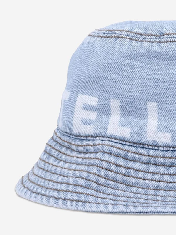 Introducing the Stella McCartney Boys Denim Bucket Hat in Blue an exquisite piece for springsummer 2025, perfectly blending heritage with modern flair. Essential for any young gentleman's wardrobe, it encapsulates both utility and style Premier Craftsmanship Meticulously tailored from premium denim for durability and comfort. Iconic Design Features Stella McCartney's signature aesthetic, marrying timeless style with contemporary fashion. Versatile Shade A striking blue hue makes it a versatile accessory for various outfits.Elevate your boy's style quotient with this singular Stella McCartney creation. Act now and redefine youthful elegance!