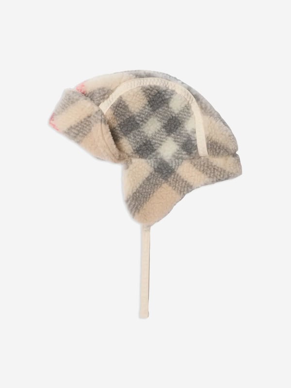 Introducing the Baby Turner Check Hat by Burberry Kids, a quintessential piece for SS2025. Exuding timeless elegance in classic beige, this hat promises both style and functionality for Baby, Baby Boy, Baby Girl, Boy, and Girl. Revel in its unique attributes Iconic Check Design Features Burberrys celebrated check pattern, ensuring your child stands out with a sophisticated flair. Premium Comfort Crafted from luxurious, soft fabric for all-day comfort. Versatile Style Perfectly complements both casual and formal attire. Elevate your child's wardrobe with this exquisite accessory!