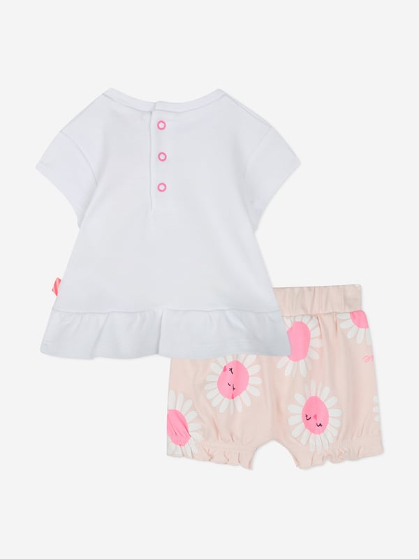 Introducing the exquisite Baby Girls Daisy Short Set in Pink by billieblush, a quintessential addition to any fashionable young wardrobe for SS2025! Key features include Delightful Daisy Motif Sprinkled with charming daisy prints for a chic, playful look. Luxurious Comfort Crafted with premium fabrics that are gentle on delicate skin. Perfect for SS2025 Ideal for summer days with a breathable design to keep your little one cool and stylish.Elevate her style this season a splendid blend of elegance and comfort!