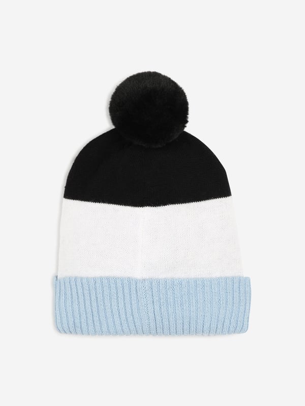 Elevate your child's style this AW2024 with the Boys Embroidered Logo Bobble Hat in Grey from BOSS. Crafted with meticulous attention to detail, this hat is an essential addition to any young trendsetter's wardrobe. The features include Luxurious Grey Hue Perfectly matches any outfit, ensuring versatility and style. Signature Embroidered Logo Subtle yet iconic, adding a touch of designer elegance. Premium Fabrication Offers warmth and comfort during cooler weather, ideal for outdoor adventures. Classic Bobble Design Adds a playful twist to this sophisticated piece.Refresh his look with a touch of luxury shop now!