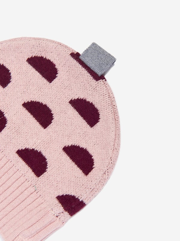 Introducing the exquisite Baby Girls Pippin Acorn Knit Hat in Pink by the bonnie mob a luxurious accessory for AW2024. Impeccably designed to combine sophistication with warmth, here are its standout attributes Luxe Fabric Crafted with premium, soft-touch knit to ensure a cosy, gentle fit on delicate skin. Charming Design Features a delightful acorn-inspired pattern, perfect for stylish little ones. Vibrant colour A vibrant pink shade adds a pop of colour, making it a cheerful addition to any outfit.Elevate your little girl's wardrobe with this charming knit hat from the bonnie mob. Order today and envelop your child in elegance and comfort!