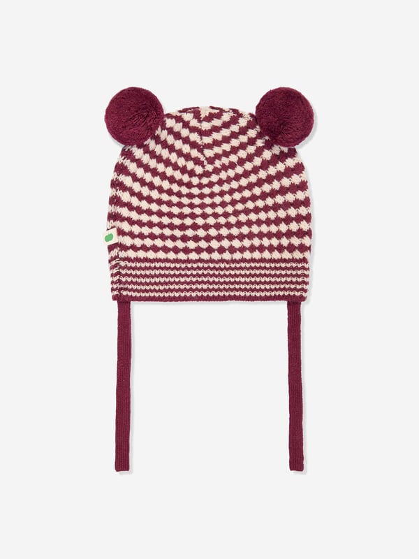 Introducing the luxurious Baby Girls Hazel Chunky Checker Hat in Berry from the bonnie mob. Crafted in vibrant purple, this sumptuous accessory is essential for AW2024, blending high fashion with practical warmth. Ultra-soft Texture Crafted for comfort with premium fabrics. Bold Checker Design Eye-catching pattern ensures your little one shines. Perfect Fit Designed to snugly and securely cocoon a baby's head. Durable Easy-Care Withstands frequent washing, retaining its charm.Elevate your little girl's style quotient this season with the Hazel Chunky Checker Hat. Perfect fashion meets function!
