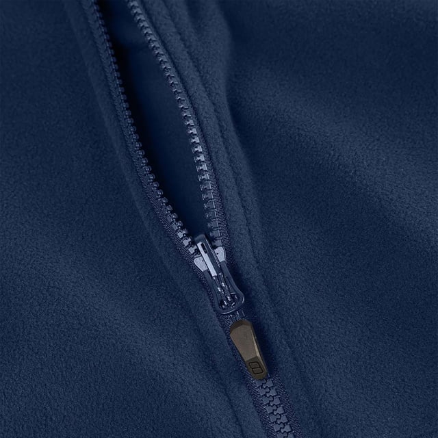 De Prism Micro PT InterActive Jacket ziet er geweldig uit en is perfect voor wandelen en hiken. Lichtgewicht en ademend is dit een machtige mededinger als het gaat om warmte. Gemaakt van Polartec® Classic microfleece heeft het een geweldige warmte-/gewichtsverhouding terwijl het ongelooflijk zacht en comfortabel is. Hij is zeer duurzaam en maakt ook deel uit van onze InterActive-reeks, dus je kunt hem in elke waterdichte InterActive-jas van Berghaus ritsen voor een beetje extra bescherming tegen het weer als je het nodig hebt.