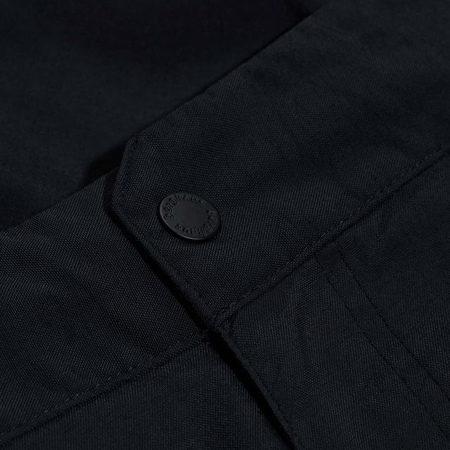 Durable  easy-going walking trousers  the Navigator 2.0 Pants are there to reach for time and time again. Easy to wear  these comfortable trousers are a no brainer. Head out into the fresh air knowing you’ll feel comfortable and relaxed  as they’re nice and light. Highly durable  they’ll protect your legs in the sunshine with a UPF of 50+ and in a shower they’ll help keep you dry.