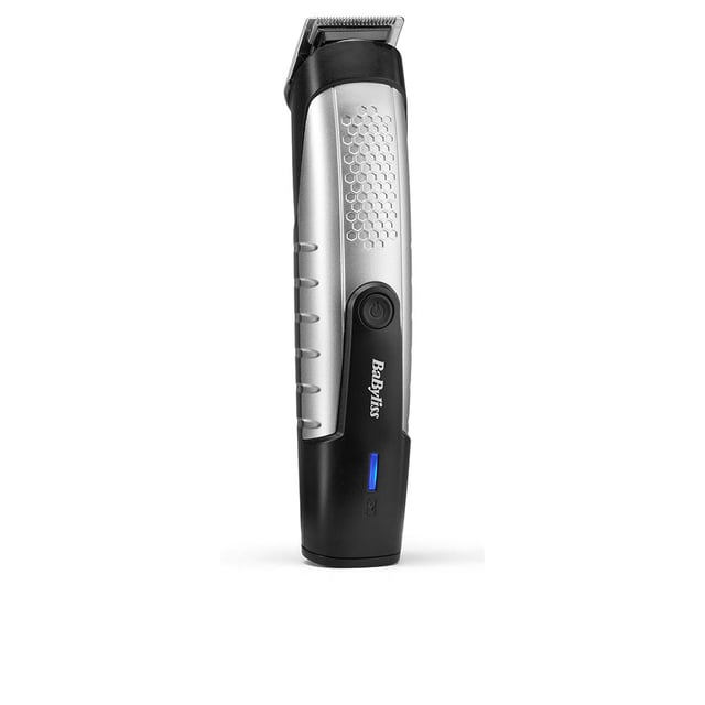 Nuestro Barbero Lithium Power, con cuchillas de acero inoxidable ultra afiladas, asegura cortes suaves y uniformes, perfectos para barbas cortas y de pocos días.Dispone de 14 longitudes de corte precisas, de 0.5 a 10 mm, y viene con 9 peines guía de fácil ajuste para recortar, dar forma y mantener tanto la barba incipiente como las barbas más largas. Además, incluye una recortador giratorio para nariz y orejas, perfecto para los detalles finales.Funciona con una batería de iones de litio y un sistema avanzado de carga rápida, ofreciendo 80 minutos de uso inalámbrico.