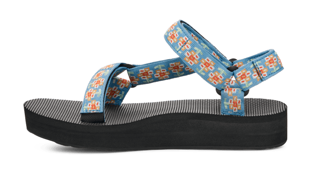 Amp up your summer with this metallic studded stunner. Cut from premium leather, our ultra-soft straps have been embellished with studs and paired with a cushy EVA footbed and roam-ready rubber sole to tackle wherever the day takes you