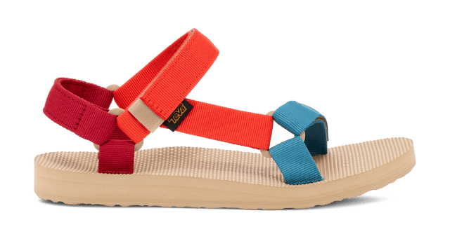 From a Grand Canyon raft in 1984 to docks, stoops, and sidewalks around the world, one of Teva’s very first sandal stands as a testament to timeless comfort and utilitarian style.