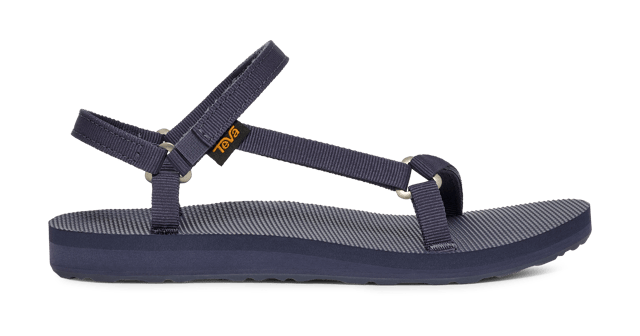 A minimalist style made for everyday wear, this silhouette cues up luxe leather straps to deliver a sleek, strappy summer sandal. A pared-back version of Teva’s timeless adventure icon, this update is ready to tackle sunshine-filled adventures.