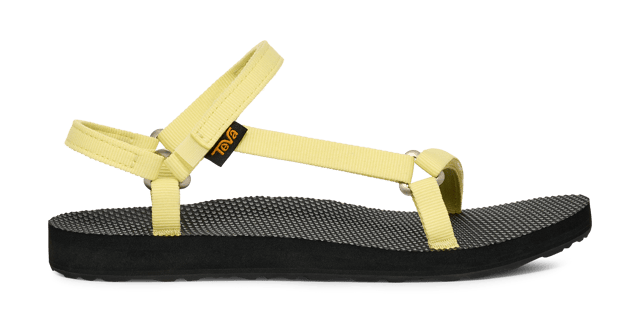 A minimalist style made for everyday wear, this silhouette cues up luxe leather straps to deliver a sleek, strappy summer sandal. A pared-back version of Teva’s timeless adventure icon, this update is ready to tackle sunshine-filled adventures.