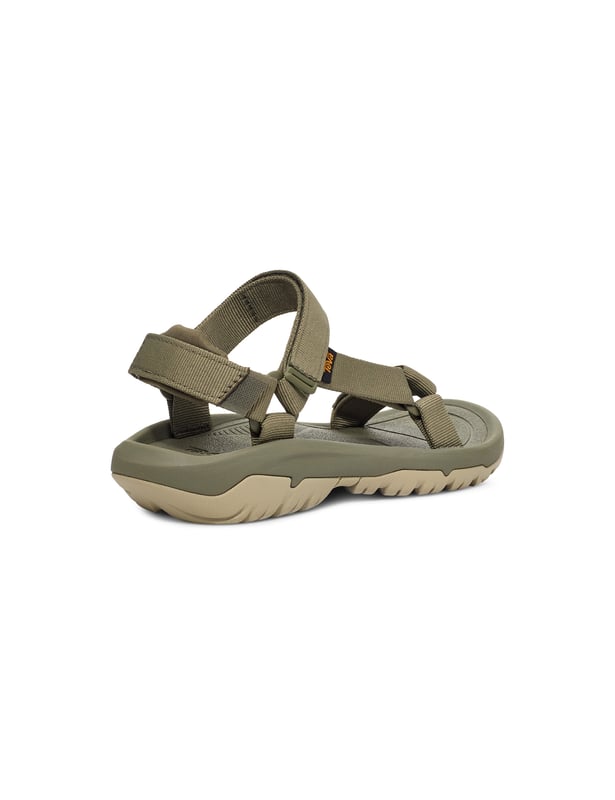 An infinitely versatile sandal, the Hurricane XLT2 is outfitted for grippy traction while keeping you comfortable. Employing 100% REPREVE® recycled polyester straps and supportive midsole, our iconic sport sandal is up for any adventure.