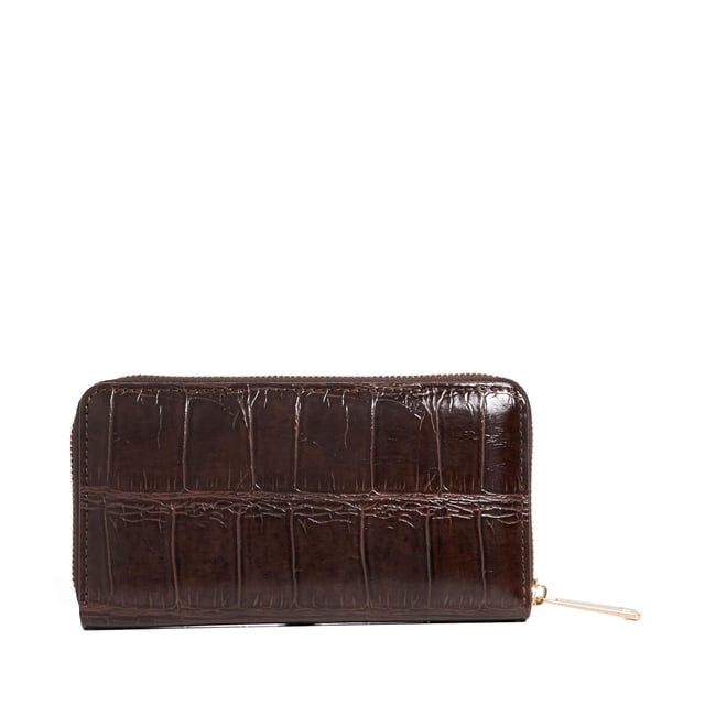 Crafted from high-shine black material, the Keyfield purse is as sleek as it is practical. Designed with a zip-around closure, it opens to reveal card slots, two spacious compartments, and a central zip pocket'perfect for keeping essentials organised. A monogrammed lining adds a signature touch, while the front pocket and branded press stud offer extra functionality and polish. Finished with our logo on the front, this everyday essential is elevated with thoughtful detail