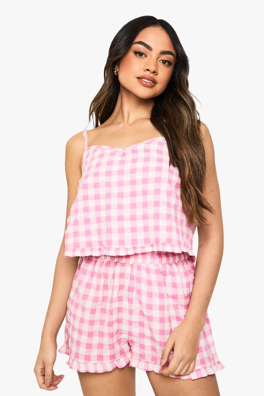 Take nights in up a notch with our silky soft sleepwearYou'll be saying no to nights out when you see our snuggle-worthy sleepwear and luxe loungewear. Cosy up in a co-ordinating pyjama set, drift off in a night dress or go for slumber party success in a statement onesie. Catch your beauty sleep in the best basics from boohoo.