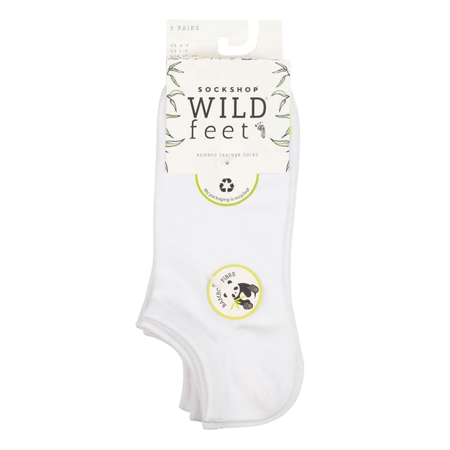 Wildfeet - Paquete de 5 pares de calcetines bajos de bambú para mujeres: Geniales en apariencia y al usarlos, ofreciendo un toque de color y diseño con cada par, estos cinco pares de calcetines de bambú con patrón de Wildfeet son diseños divertidos y alegres para todos tus zapatos casuales y zapatillas. Hechos de una mezcla de fibra de bambú súper suave, puedes estar seguro de que estos calcetines bajos para mujeres se sienten genial al contacto con la piel, además de ser amables, ya que el bambú no irrita ningún tipo de piel. Los calcetines de bambú son ideales para la comodidad del pie, gracias a la superior capacidad de absorción de humedad de la fibra, su termorregulación natural y propiedades antibacterianas. Tus calcetines también deberían durar más con talones y puntas reforzados, son lo suficientemente resistentes para lo que se espera de ellos a diario. Wild Feet es una gama de calcetines que presenta diseños geniales, colores audaces y frases ingeniosas - ¡desde perros de raza pug y pingüinos, hasta leones y llamas! Elige entre una variedad de estilos para hombres y mujeres, desde calcetines de vestir hasta calcetines para entrenar. ¡Incluso hay algunos estilos deportivos disponibles! Estos calcetines están disponibles en negro o blanco. Vienen en una talla: Mujeres 4-8 UK, están hechos de 67% viscosa (de bambú), 31% poliéster, 2% elastano y son aptos para lavar a máquina. Detalles adicionales del producto: Calcetines bajos para mujeres Wildfeet Estilo bajo Ricos en fibras de bambú 5 pares por paquete Geniales para pieles sensibles Una gran idea de regalo Patrones originales en los pies Disponibles en negro o blanco Transpiran la humedad.