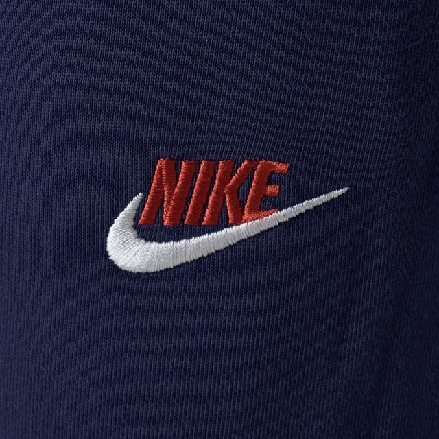 Nike Foundation Mens Hoodie In Navy Layer up in this men's Foundation Full Zip Hoodie from Nike. In a Midnight Navy colourway, this relaxed-fit hoodie is made with soft brushed fleece for lasting comfort. It features a full-zip fastening with an adjustable drawstring through the hood for cosy coverage. It has stretchy ribbed trims to secure the fit, and a split kangaroo pocket up front to stash your essentials. Finished with signature Nike branding embroidered to the chest.