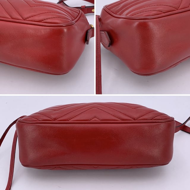 Empfohlener Verkaufspreis
Diese wunderschöne Tasche wird mit einem Qualitätzertifikat von Entrupy geliefert. Das Zertifikat wird ohne weitere Kosten zur Verfügung gestellt. Tauchen Sie ein in zeitlose italienische Eleganz mit dieser kleinen Gucci GG Marmont Schultertasche – ein begehrtes Symbol aus der gefeierten Marmont-Linie des Hauses. Die Tasche aus weichem rotem Matelassé-Leder zeigt das charakteristische Chevron-Motiv von Gucci, das dezent durch ein aufgenähtes GG-Logo auf der Rückseite unterbrochen wird – eine diskrete Anspielung auf das geschichtsträchtige Erbe der Marke. Auf der Vorderseite verleiht das goldfarbene GG-Emblem genau den richtigen Hauch von kühnem Luxus, während der Reißverschluss oben die schlanke, strukturierte Silhouette bewahrt. Der verstellbare Kettenriemen aus Leder und goldfarbenem Metall ermöglicht vielseitige Tragemöglichkeiten – tragen Sie die Tasche über der Schulter oder crossbody für freie Hände. Im Inneren beherbergt ein weiches Mikrofaserfutter mit wildlederähnlicher Textur eine praktische Seitentasche, und das Markenetikett „Gucci – Made in Italy“ mit der Seriennummer auf der Rückseite bestätigt ihre Qualität. Ein moderner Klassiker mit Vintage-Charme: Diese GG Marmont Small ist ein Stück, das seine eigene Geschichte erzählt – eine, die Sie gerne weiterschreiben. Zustandsbewertung: B – SEHR GUTER ZUSTAND. Zustandsdetails: Wenig getragen. Minimale Gebrauchsspuren am Innenfutter. Etwas dunkle Stellen und Flecken am Innenfutter. Bitte sehen Sie sich die Fotos sorgfältig an und fragen Sie nach, wenn Sie weitere Details benötigen oder Fragen haben. Maße (cm): Tiefe: 6,4 Höhe: 12,7 Länge: 24,1 Weitere Details: Staubbeutel? Nein Schlüssel? Nein Box? Nein Maße: Breite: 64 mm Länge: 241 mm Höhe: 127 mm