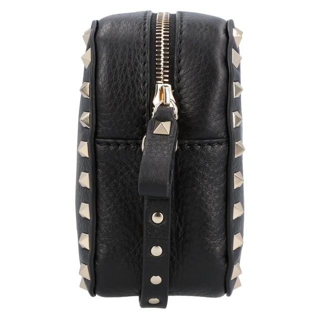 - Textured bag shoulder strap with studs logo print on the back zip main compartment and flat pocket
- 100% Calf leather bos taurus
- Made in European Union
- DImensions: Width: 18.5cm, Height: 13.5cm, Depth: 6.5cm, Minshoulderstraplength: 52cm, Maxshoulderstraplength: 57cm Measurments:  width: 185 mm height: 135 mm strap length: 570 mm