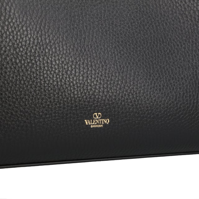 - Dimensions: Width: 47.5cm, Height: 27.5cm, Depth: 15.5cm
- 100% Calf Leather, 100% Metal, 100% Zamak, 100% Polyester
- Made in Italy Measurments:  width: 475 mm height: 275 mm
