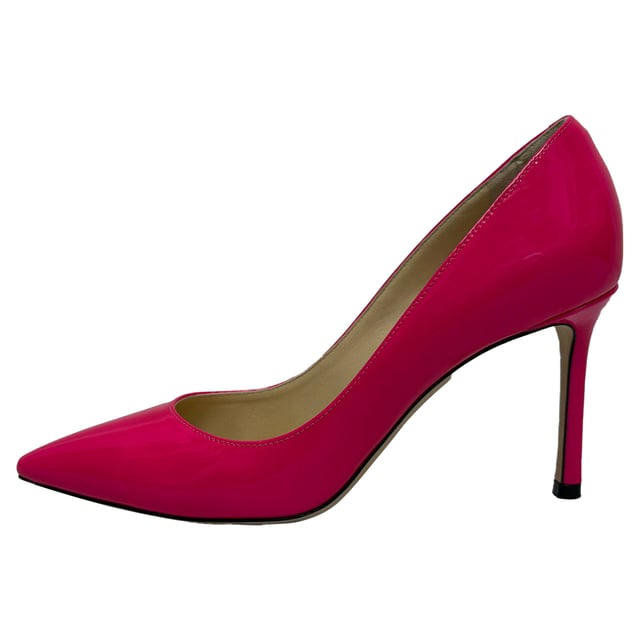 VINTAGE, RRP AS NEW
Feminine and refined, the **Jimmy Choo Romy Pointed Pumps** in pink patent leather offer a sleek silhouette with a glossy finish that radiates sophistication. The timeless pointed toe and slim stiletto heel make them a versatile choice for both day and night. **Styling Tip:** Pair them with a neutral-toned dress or tailored trousers to let the soft pink pop, adding a romantic touch to any ensemble.

 Jimmy Choo Romy Pointed Pumps in Pink Patent Leather

Condition: Very good
Signs of wear: Lightly used but very well maintained. Minor mark at soles & creasing, light scuffing at the soles and heels.
Packaging: Box
Color: Pink 
Material: Leather | patent leather
Size: EU | 35.5
Measurements: Heel height: 85 mm; Insole length: 250 mm
SKU: TONPUGBSH518671W