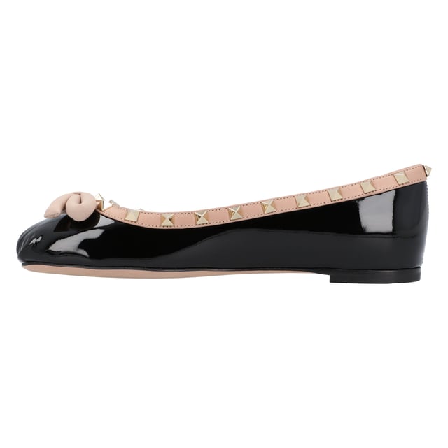 Valentino Ballerina in Black Calf Skin with gold-tone hardwear. stud embellishment, Fabric bow detailSlip-on stylingLightly padded leather insole &amp; Smooth leather soleheelhight 0,2inchMade in Italy