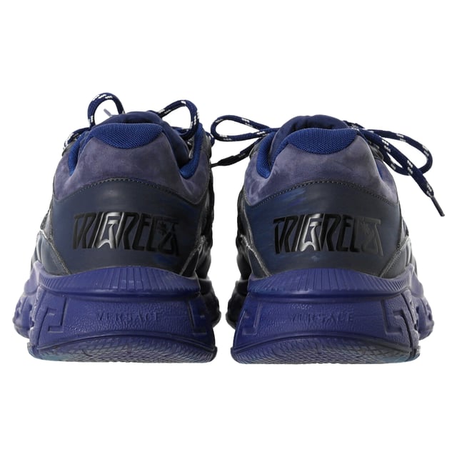 Versace Trigreca Lace Up Sneakers in Blue Leather VINTAGE, RRP AS NEW
Step up your sneaker game with the Versace Trigreca Lace Up Sneakers in vibrant blue leather. Featuring intricate logo detailing across the tongue tab, vamp, and heel, these sneakers perfectly blend bold statement-making with sophisticated Italian craftsmanship. The fabric upper and lining ensure comfort, while the sturdy rubber sole keeps you moving in style. Perfect for adding a pop of color and high-fashion edge to any casual outfit.
Versace Trigreca Lace Up Sneakers in Blue Leather
Condition: Very good
Signs of wear: Minor markings, Lightly used but very well maintained. Minor mark at soles & creasing, light scuffing at the soles and heels.
Packaging: None
Color: blue
Material: leather
Size: EU | 43
Measurements: Heel height: 50; Insole length: 280
SKU: MRPPUDESH509543M