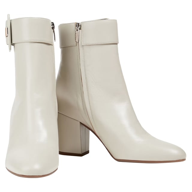 Sergio Rossi Buckled Leather Ankle Boots Composition: 100% Lamb Leather
Inner: 100% Leather
Insole: 100% Leather
Sole: 100% Rubber
Round toe
Side zip closure
Made in Italy
Gender: WOMEN
Code: SHO SE 2 BT FW24 08897