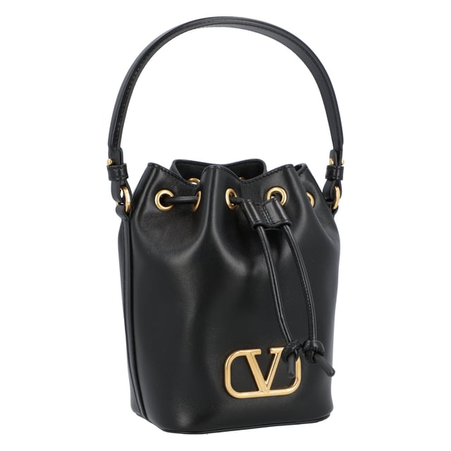 "V Logo" mini bucket bag in black nappa from Valentino Garavani, with drawstring, detachable shoulder strap, nappa interior.
- Made in Italy
- Dimensions: W: 12 H: 18 D: 10 cm Measurments:  width: 100 mm length: 120 mm height: 180 mm