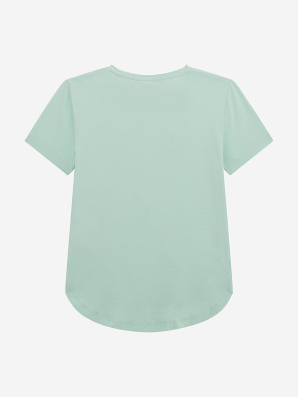 Introducing the exquisite Girls High Low T-Shirt in Green by Guess, a sophisticated addition to your young lady's SS2025 wardrobe. Elegantly crafted with meticulous attention to detail, this designer t-shirt blends timeless elegance with contemporary style cues. Key features include Distinctive High Low Cut A modern silhouette that adds a touch of fashion-forward flair. Lush Green Hue A vibrant, eye-catching colour that radiates style matches versatile looks. Premium Fabrication Crafted from superior materials for unparalleled comfort and durability.Elevate her ensemble with this stylish and practical piece from Guess. Perfect for any occasion!
