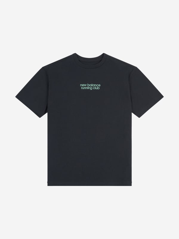 Introducing the Boys Running Club Sandwich Graphic T-Shirt in Black by New Balance Apparel a wardrobe essential for SS2025. Crafted with exceptional care, it flawlessly blends style and comfort to cater to the active and whimsical nature of young boys. Key highlights include Eye-catching Design Featuring a quirky 'Club Sandwich' graphic, it's bound to capture the imagination and elevate any outfit. Premium Comfort Constructed from superior materials, ensuring it's as comfortable as it is stylish. Versatile Appeal Perfect for both playful outings and relaxed days at home.Revitalise your boy's collection with this chic and playful piece. Shop now!