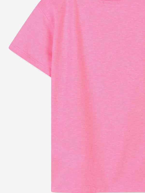 Dress her days in whimsy with the Billieblush Girls Pineapple T-Shirt in Pink, a radiant addition for SS2025. Here's why it's the treasure of the season Charming Pink Hue Drenched in a delightful pink that captures the essence of youth and joy. Playful Pineapple Motif A vibrant and cheerful pineapple design sets this t-shirt apart, ensuring your little one is the trendsetter in any gathering. Luxury Comfort Crafted from premium materials that promise softness and comfort, ideal for her daily escapades. Versatile Styling Perfectly pairs with skirts or trousers, making it a versatile staple in her wardrobe.A must-have for the discerning young fashionistaorder now and watch her flourish in style!